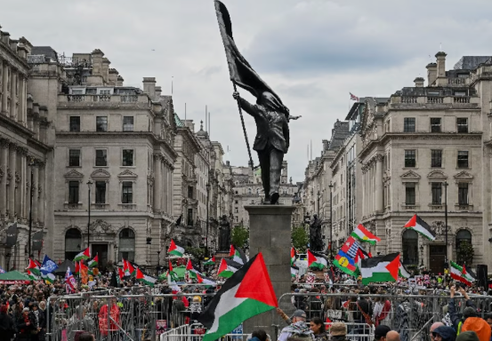 Puluhan Ribu Warga Inggris Gelar Aksi Pro-Palestina Nakba Day di London